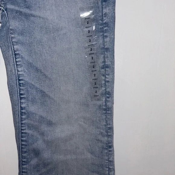 American Eagle Outfitters Women's high rise Festival Flare Jeans sz 2 short NWT - Picture 4 of 15